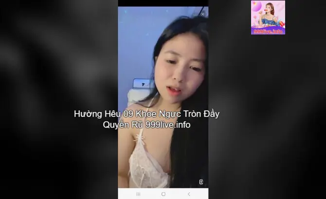 Hường Hêu 09 Khoe Ngực Tròn Đầy Quyến Rũ 4